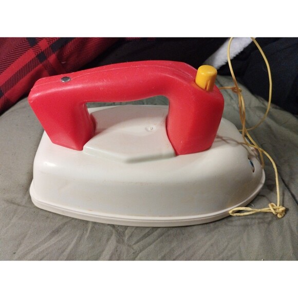 Fisher Price Pull Along Music Box Iron 1967 Vintage With Cord - Picture 2 of 6